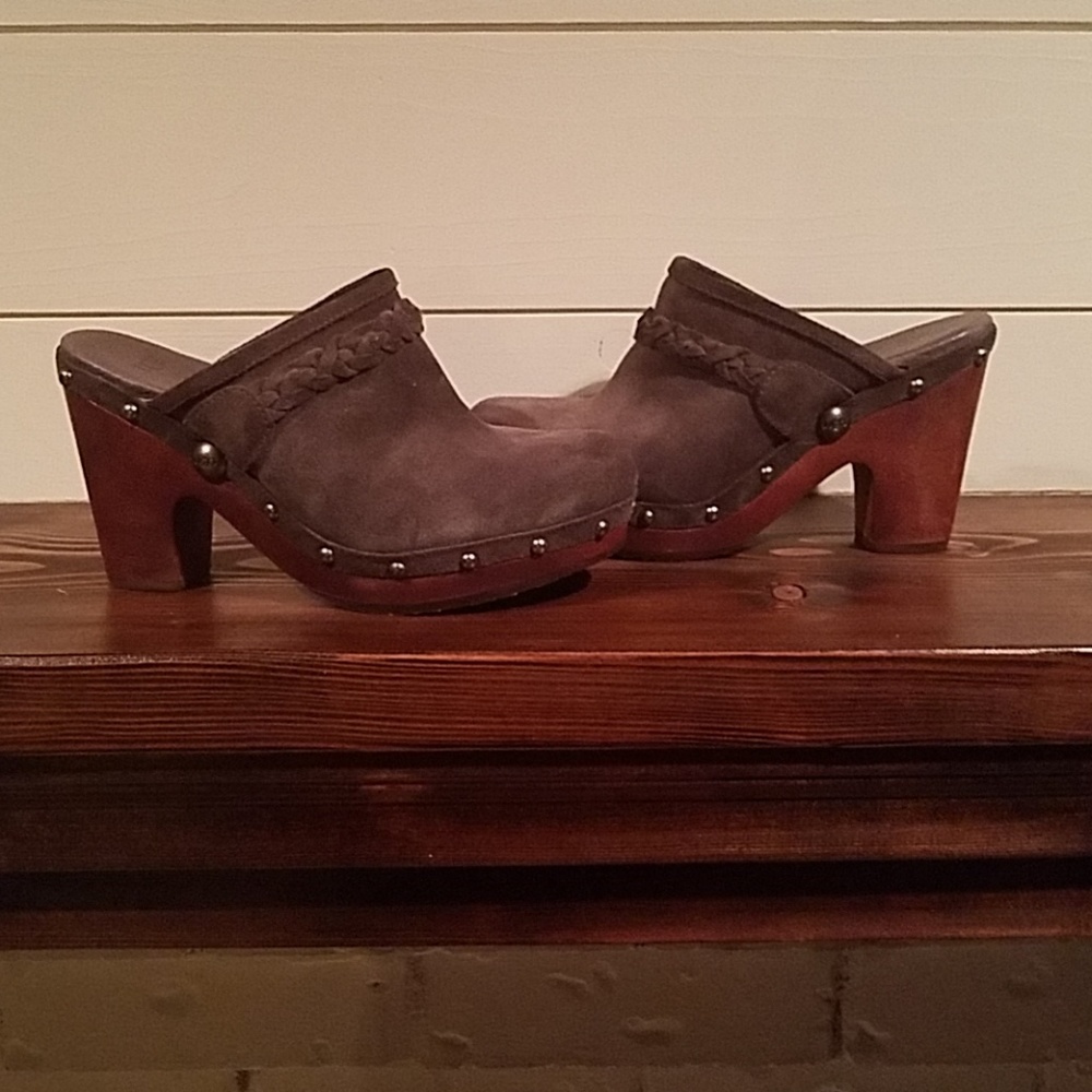 💝 UGG Kaylee Suede Clogs~ grey